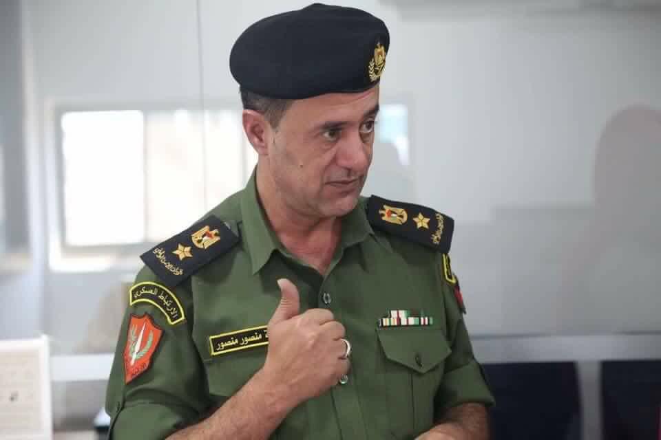 ( محدث) الاستخبارات العسكرية الفلسطينية تعتقل المقدم أسامة منصور بعد إقالته