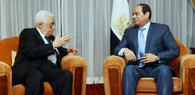 لقاء بين "عباس" و الرئيس المصري "السيسي" على هامش القمة الأفريقية في أديس أبابا