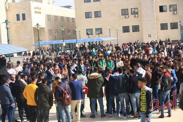 وقفة تضامنية في نابلس دعماً للأسرى والأسيرات في سجون الاحتلال