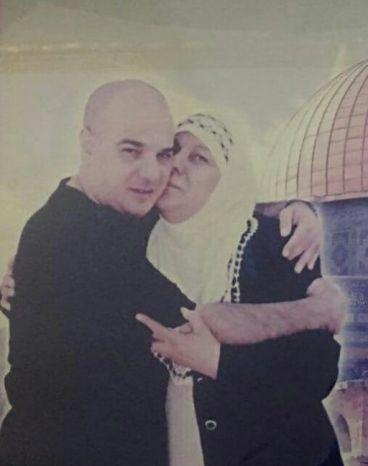 وفاة والدة المقدسي المبعد الى غزة "خالد طه"