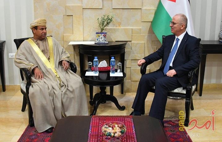 الحمد الله يطلع السفير العماني على الانتهاكات الاسرائيلية وخاصة في القدس المحتلة