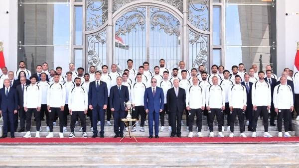 السيسي يستقبل أبطال الفراعنة بعد إنجاز مونديال 2026.. ويؤكد: "الفراعنة كسبوا احترام العالم بروح مصرية" - فيديو
