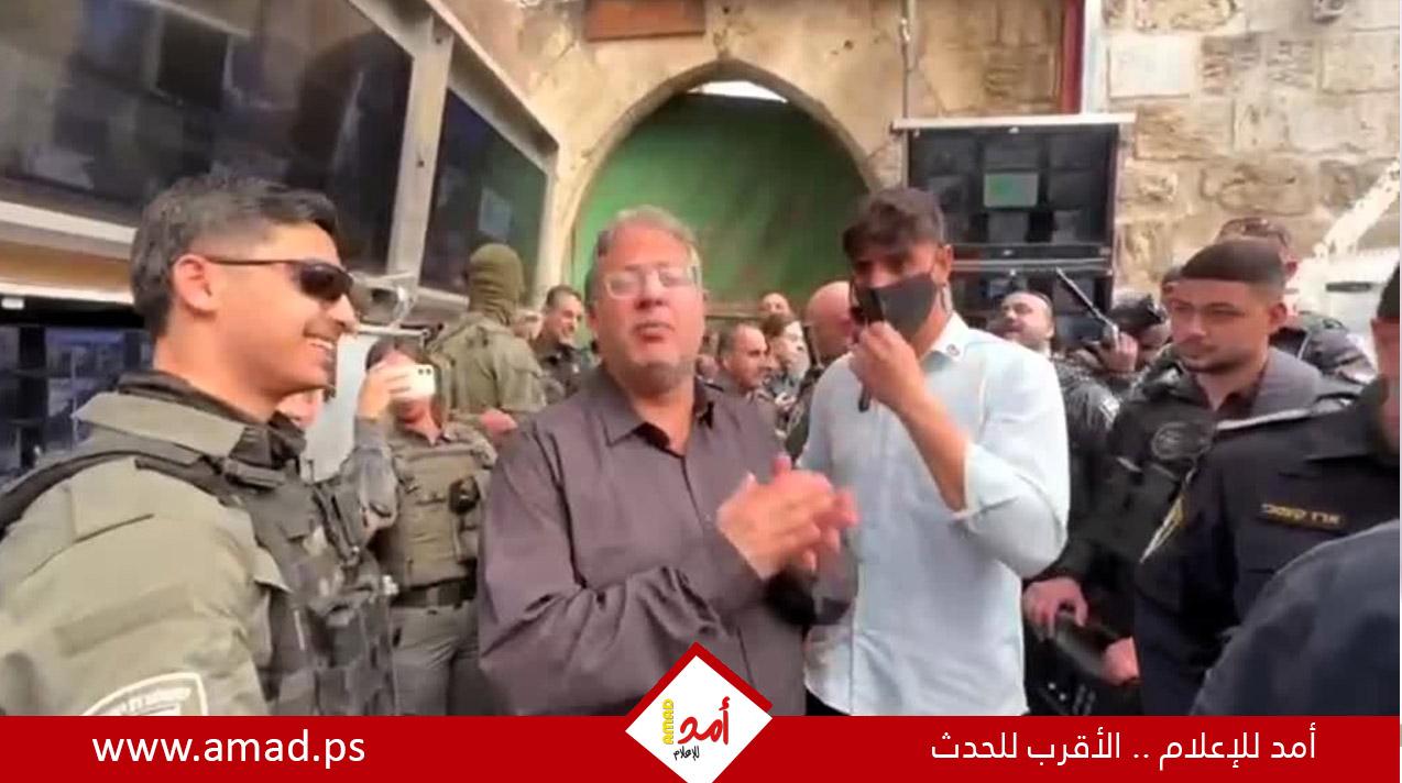 المتطرف "بن غفير" يقود اقتحاماً لمنطقة باب المغاربة في أولى جمع رمضان