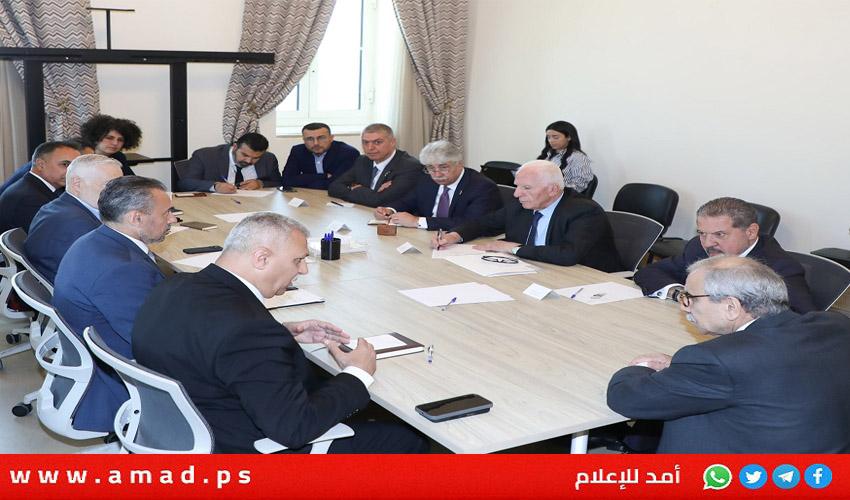 صحيفة: بدء تسليم السلاح الفلسطيني في لبنان شهر يونيو القادم