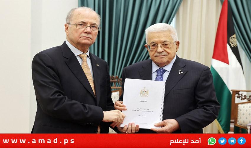 مصطفى يسلم  الرئيس عباس خطة الإغاثة والاستجابة الطارئة لقطاع غزة
