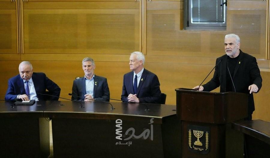 قادة المعارضة في إسرائيل: إقالة غالانت تؤكد أن نتنياهو شخص غير مؤهل واختار طريق العار