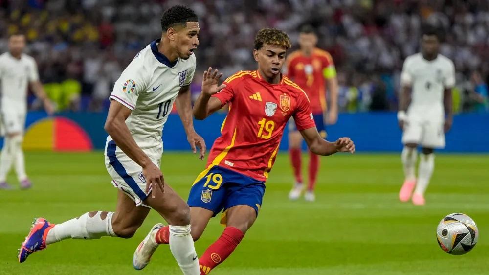 يورو 2024.. منتخب إسبانيا يتوج بالبطولة بعد فوزه على المنتخب الانجليزي