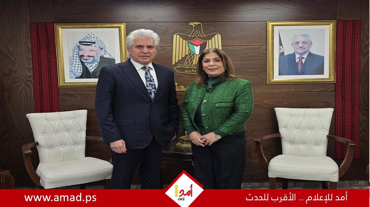 الخليلي تبحث مع المستشار السياسي للمنسق الأممي سبل حماية وتمكين المرأة الفلسطينية وآليات الإعمار