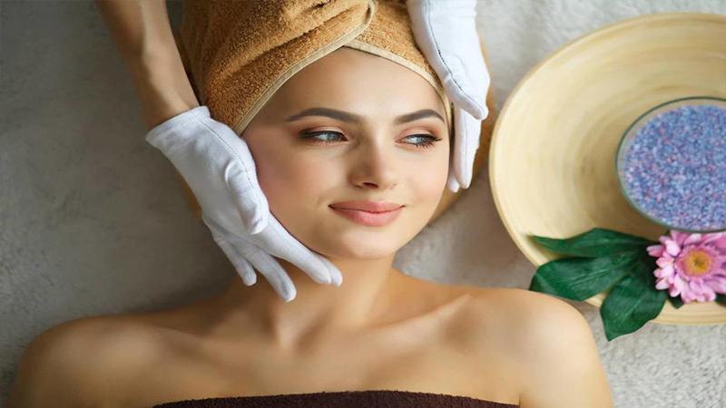 طرق منزلية لعلاج تعرق الوجه في الصيف