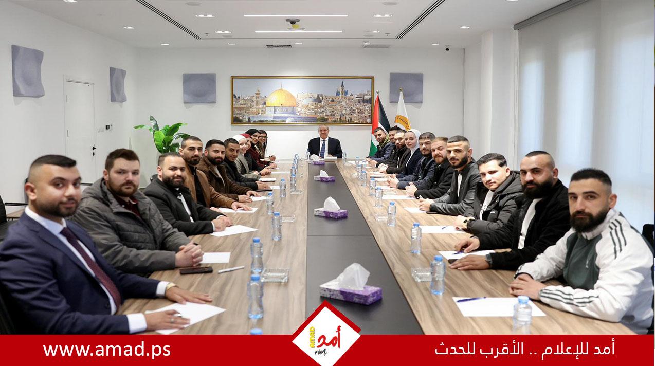 الشيخ يستقبل سكرتاريا الشبيبة الفتحاوية ويشيد بنجاح الانتخابات وتعزيز الدور الشبابي