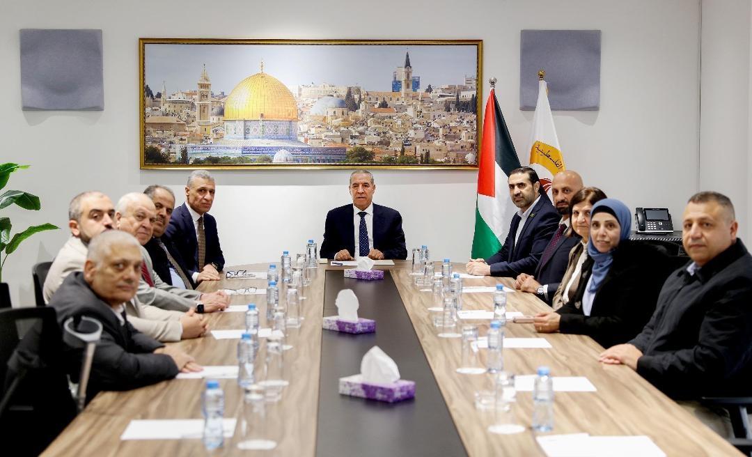 الشيخ يستقبل رئيس بلدية البيرة