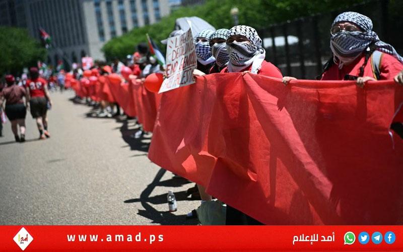 آلاف المتظاهرين دعما لفلسطين لبايدن: خطك الأحمر في غزة "كذبة" - صور