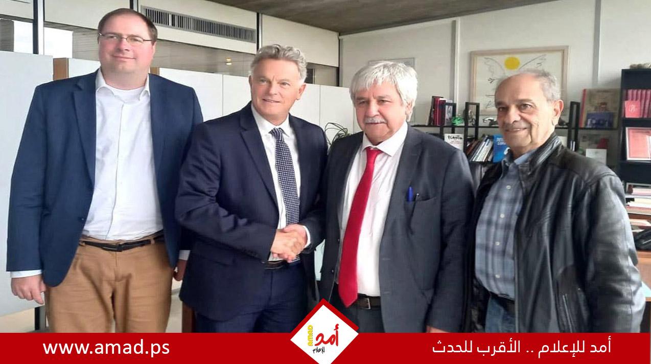 حنا غريب يطرح أزمة لبنان ومقاومته أمام القيادة الشيوعية الفرنسية