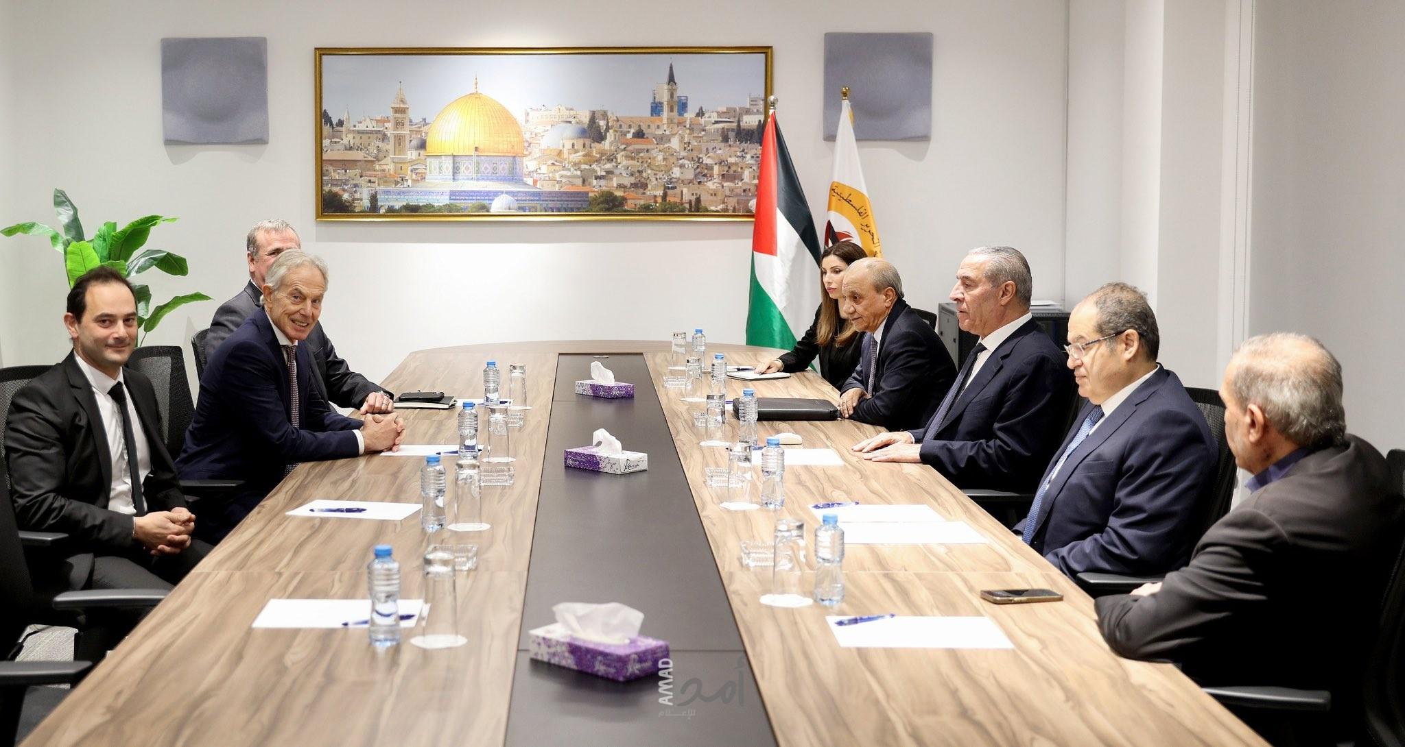 الشيخ وبلير يبحثان التطورات  اليوم التالي في غزة عقب صدور قرار مجلس الأمن