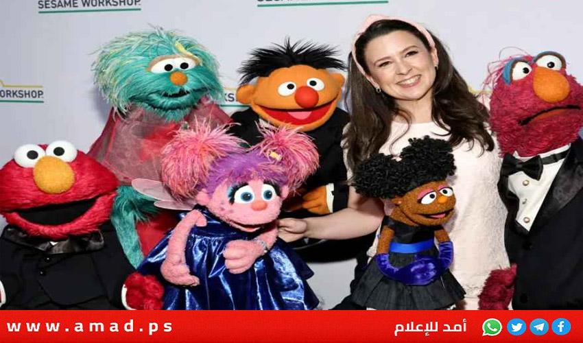 الناشطة الأمريكية ميس رايتشل تدافع عن أطفال غزة وتثير جدلا واسعا
