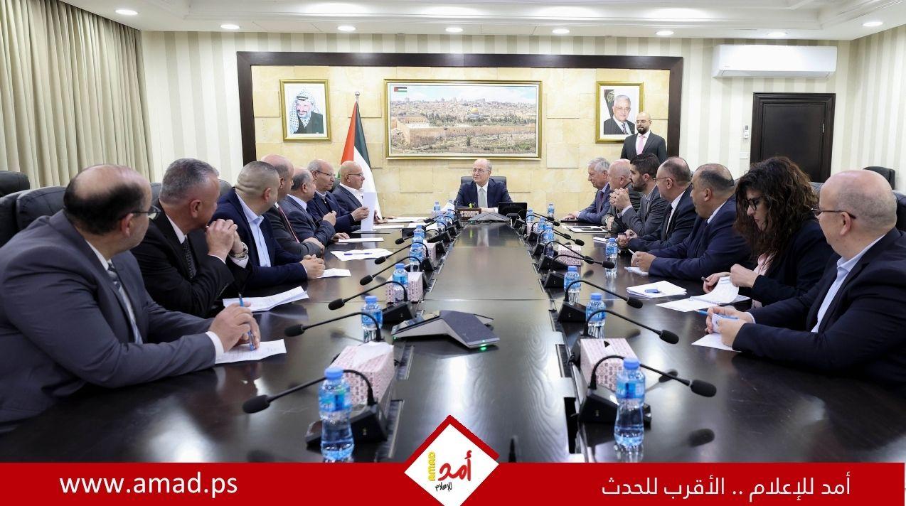 الحكومة الفلسطينية: جهود مستمرة لتأمين دفعة من رواتب الموظفين
