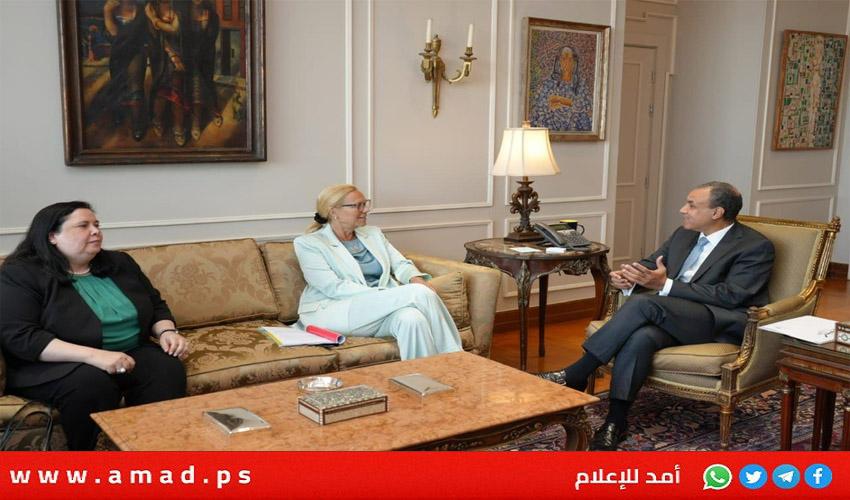 وزير الخارجية المصري يطالب بانسحاب القوات الإسرائيلية من رفح وتشغيل المعبر من قبل السلطة الفلسطينية