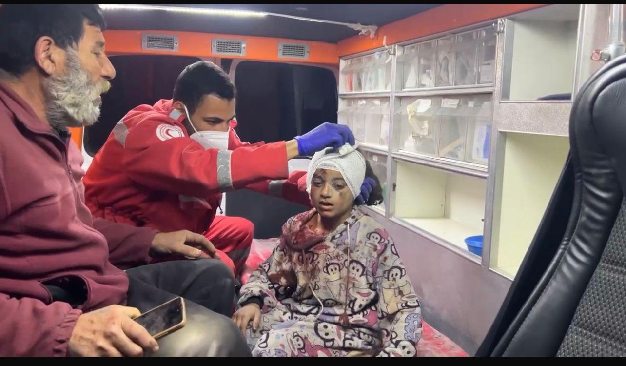 الهلال الأحمر الفلسطيني: طواقمنا تعاملت مع عشرات الإصابات والشهداء في ليلة دامية شمال غزة