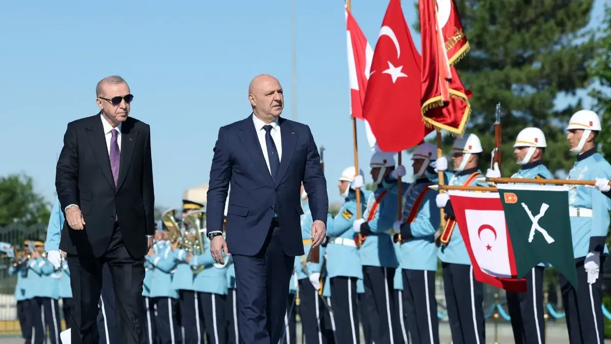 أردوغان: تركيا مستعدة للمساهمة في إعادة إعمار جنوب لبنان..والانضمام إلى قوة بديلة لـ"اليونيفيل"