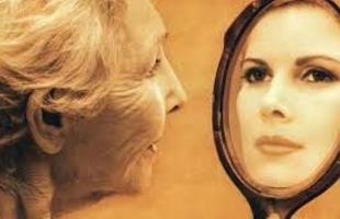 وصفات طبيعية لعلاج علامات شيخوخة البشرة