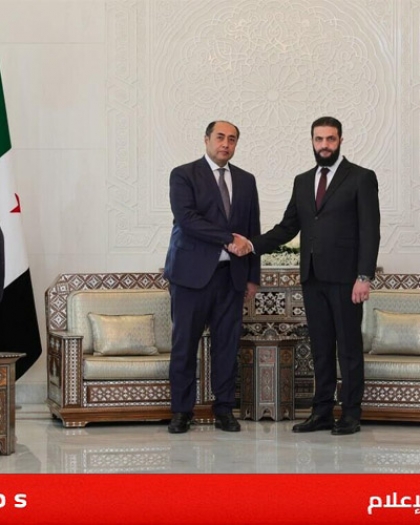 برئاسة حسام زكي..وفد من الجامعة العربية يزور دمشق ويلتقي الشرع