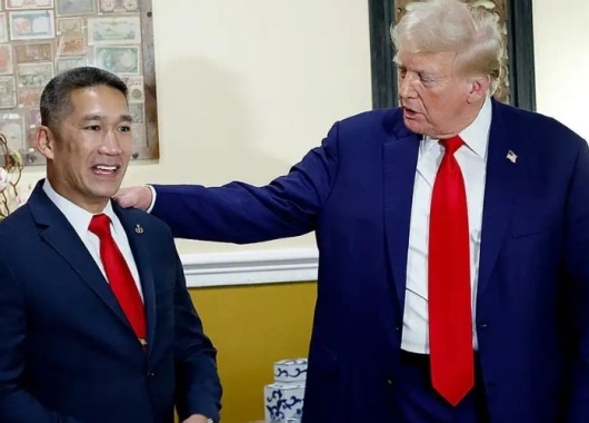 إقالة جديدة..عزل وزير البحرية الأمريكية وتعيين وكيله من أصل فيتنامي- أسباب