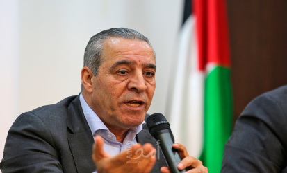 نائب الرئيس الفلسطيني الشيخ يبلغ فرنسا بتأجيل الانتخابات التشريعية